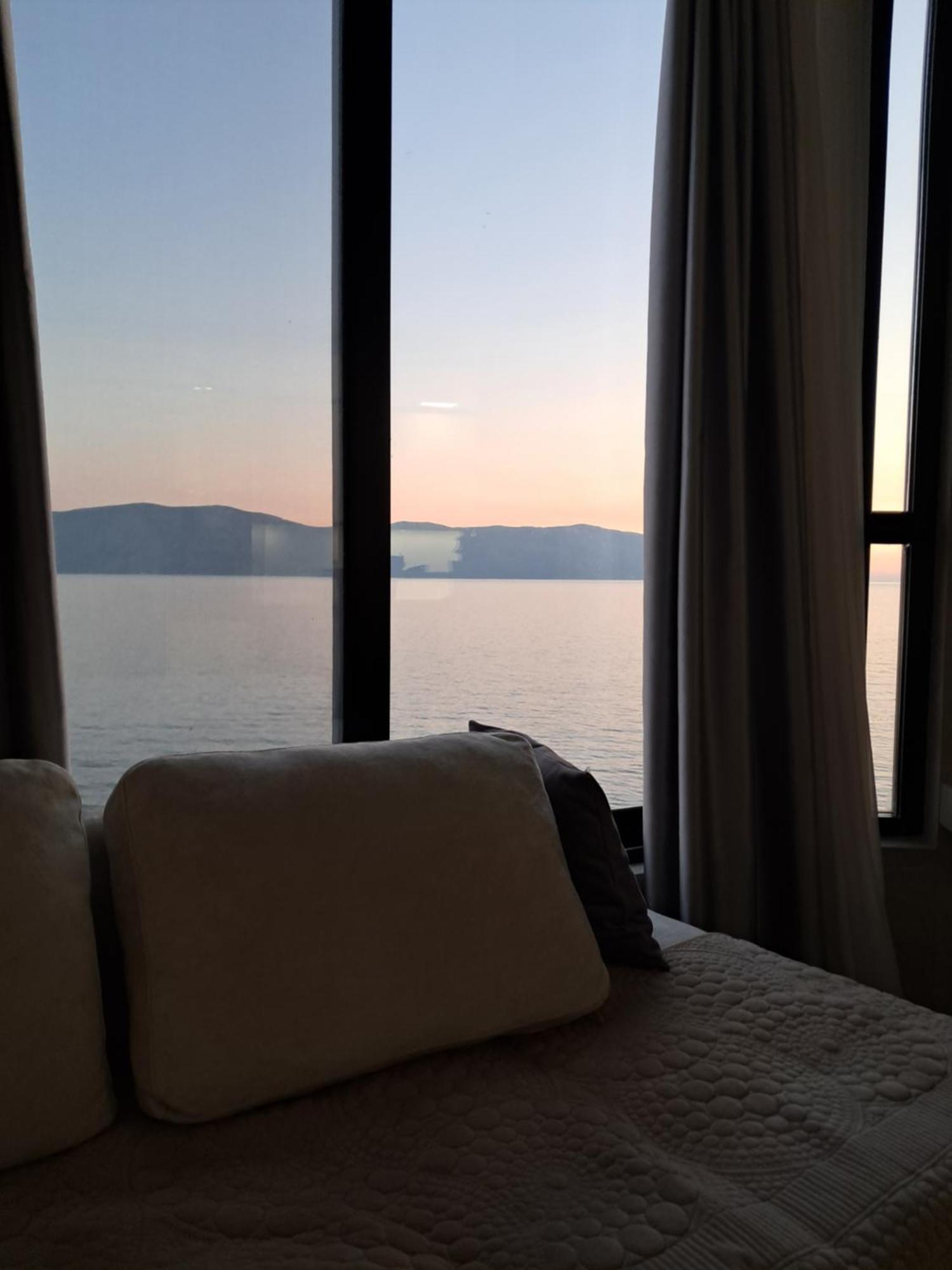 Ideal Sea View *